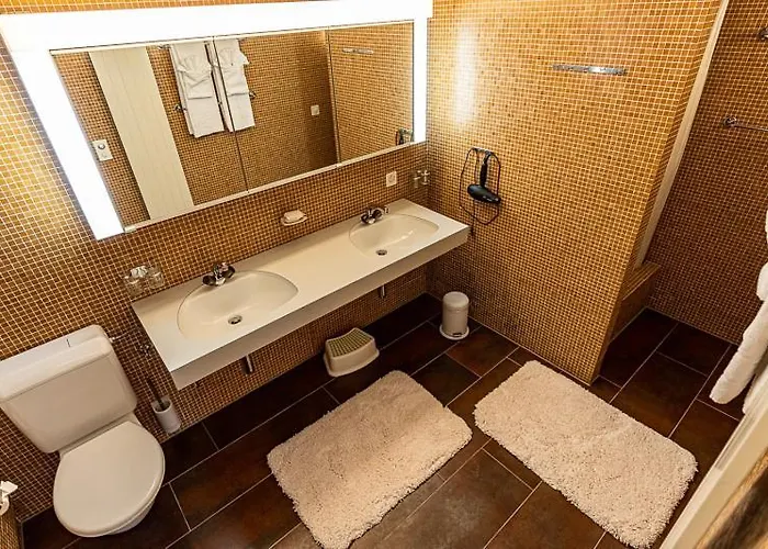 Apartment Edelweiss Casa Surmir